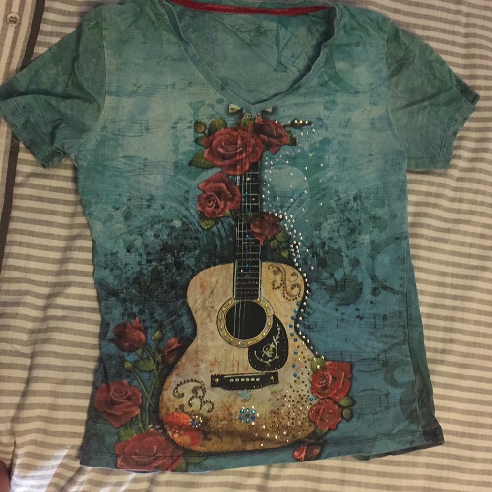 Tee